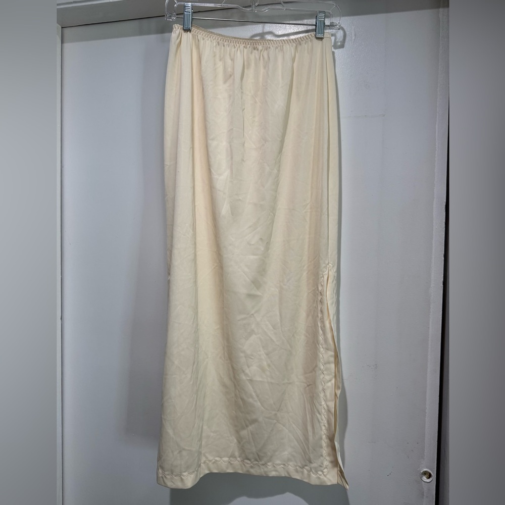 1970s Empress Maid Slip Skirt vintage size large